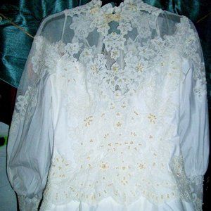 Vintage Wedding Bridal Dress with Head piece Size 10